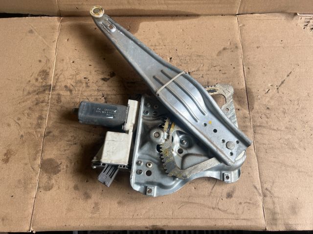 bontott TOYOTA AVENSIS T25 Jobb hátsó Ablakemelő Szerkezet (Elektromos)