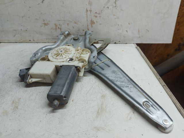 bontott TOYOTA AVENSIS T25 Jobb hátsó Ablakemelő Szerkezet (Elektromos)