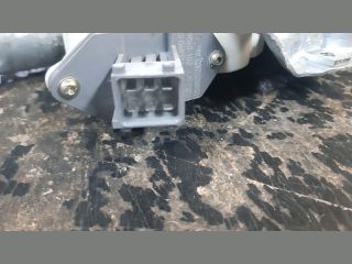 bontott TOYOTA AVENSIS T25 Jobb hátsó Ablakemelő Szerkezet (Elektromos)