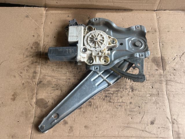 bontott TOYOTA AVENSIS T25 Jobb hátsó Ablakemelő Szerkezet (Elektromos)