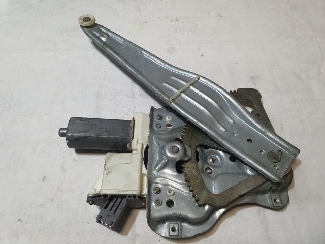 bontott TOYOTA AVENSIS T25 Jobb hátsó Ablakemelő Szerkezet (Elektromos)