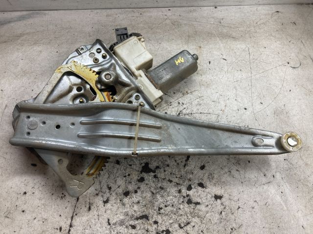 bontott TOYOTA AVENSIS T25 Jobb hátsó Ablakemelő Szerkezet (Elektromos)