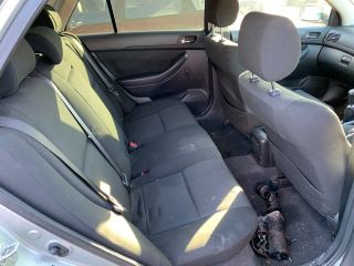 bontott TOYOTA AVENSIS T25 Jobb hátsó Ajtó Kárpit