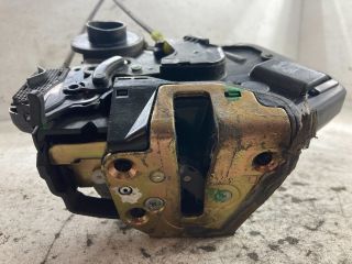 bontott TOYOTA AVENSIS T25 Jobb hátsó Ajtózár