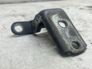 bontott TOYOTA AVENSIS T25 Jobb hátsó Alsó Zsanér