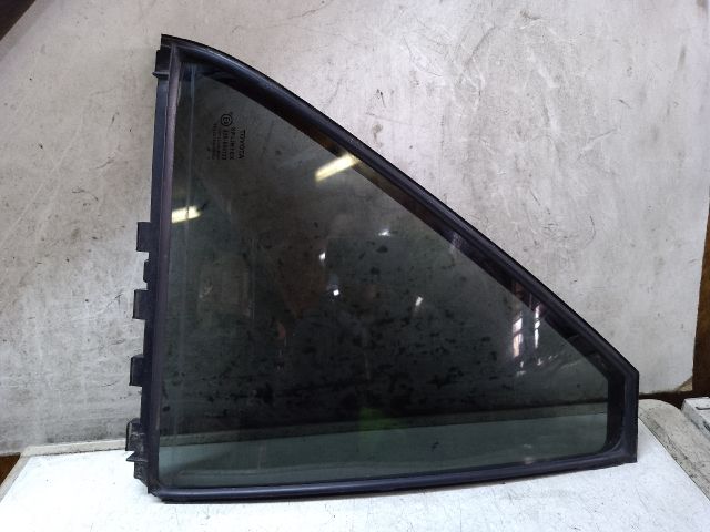 bontott TOYOTA AVENSIS T25 Jobb hátsó Fixüveg (Ajtóban)