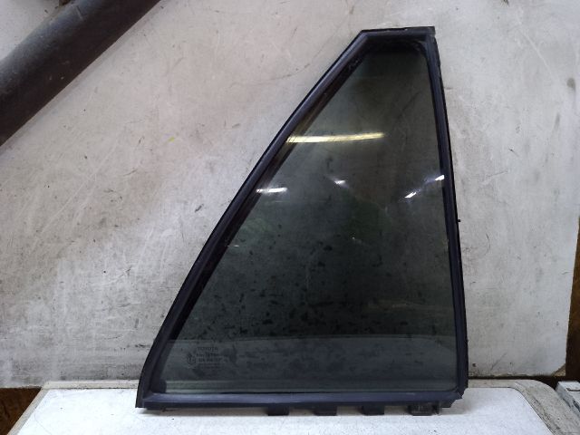 bontott TOYOTA AVENSIS T25 Jobb hátsó Fixüveg (Ajtóban)
