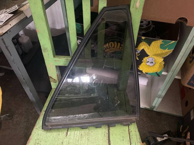 bontott TOYOTA AVENSIS T25 Jobb hátsó Fixüveg (Ajtóban)