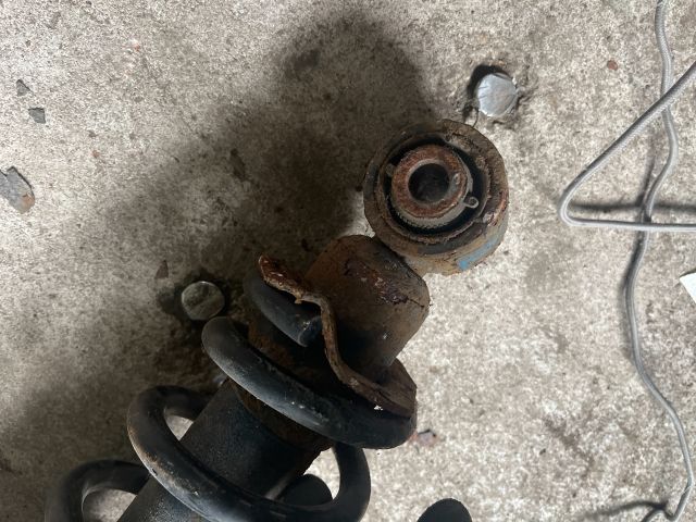 bontott TOYOTA AVENSIS T25 Jobb hátsó Gólyaláb (Lengécsillapító, Rugó)