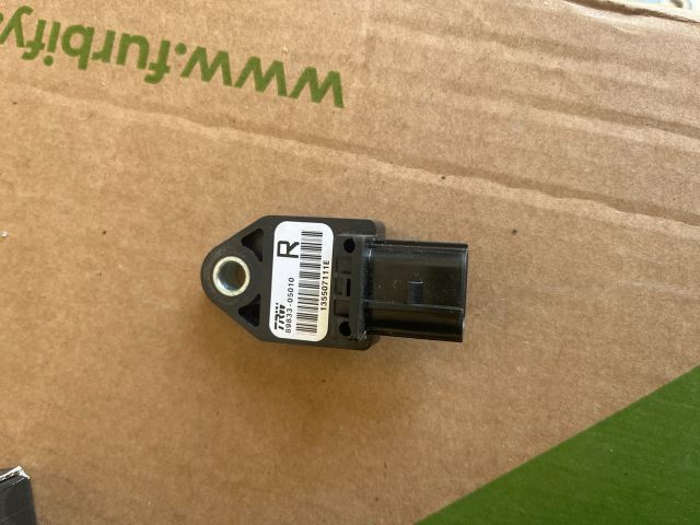 bontott TOYOTA AVENSIS T25 Jobb hátsó Oldal Ütközés Érzékelő