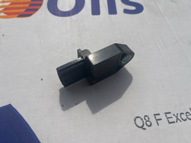 bontott TOYOTA AVENSIS T25 Jobb hátsó Oldal Ütközés Érzékelő