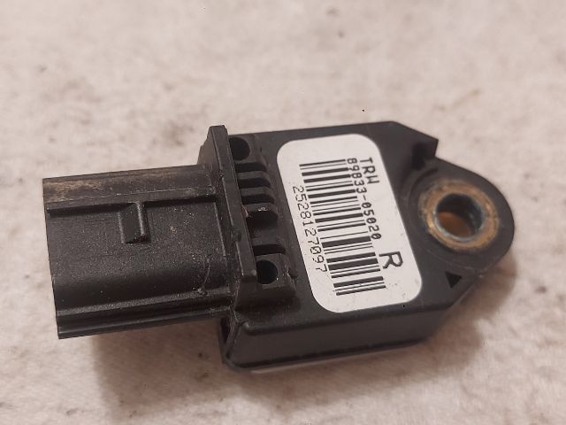 bontott TOYOTA AVENSIS T25 Jobb hátsó Oldal Ütközés Érzékelő