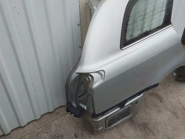 bontott TOYOTA AVENSIS T25 Jobb hátsó Sárvédő