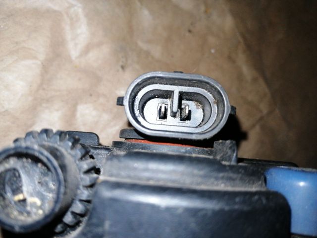 bontott TOYOTA AVENSIS T25 Jobb Ködfényszóró