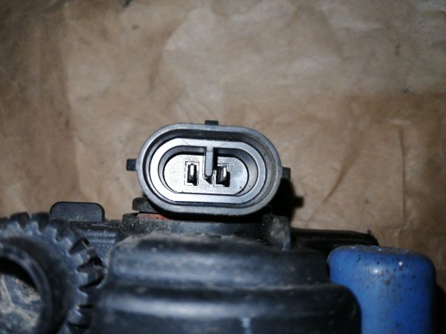 bontott TOYOTA AVENSIS T25 Jobb Ködfényszóró