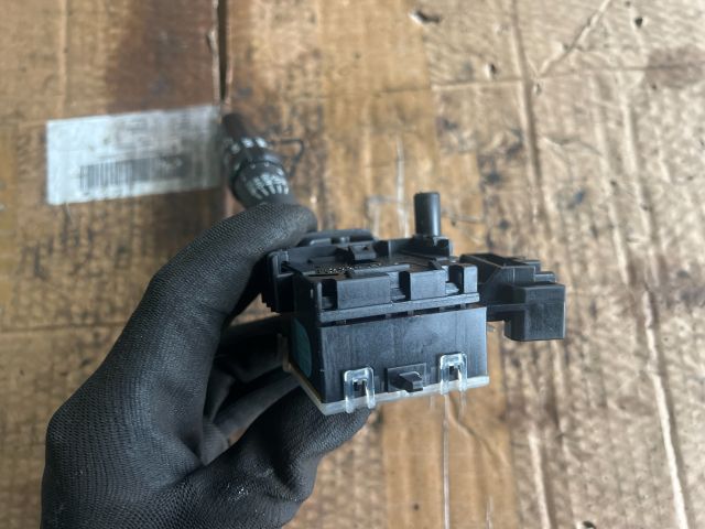 bontott TOYOTA AVENSIS T25 Jobb Kormánykapcsoló Ablaktörlő