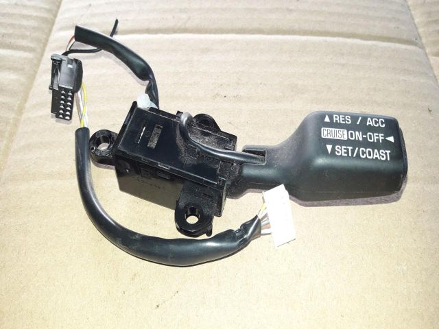 bontott TOYOTA AVENSIS T25 Jobb Multikormány Kapcsoló