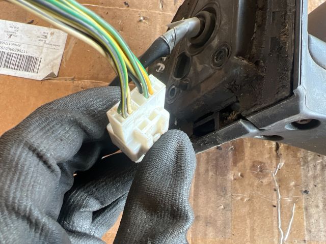 bontott TOYOTA AVENSIS T25 Jobb Visszapillantó Tükör (Elektromos)