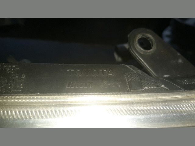 bontott TOYOTA AVENSIS T25 Jobb Xenon Fényszóró