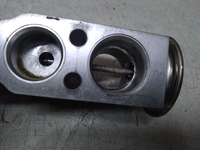 bontott TOYOTA AVENSIS T25 Klíma Tágulási Szelep