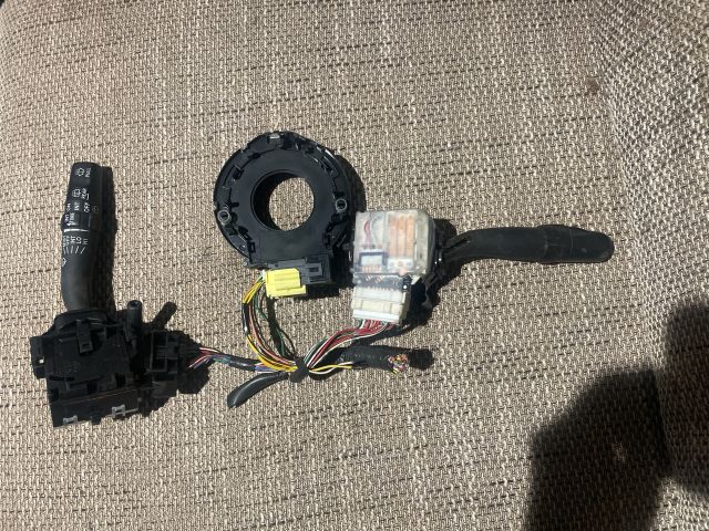 bontott TOYOTA AVENSIS T25 Komplett Kormánykapcsoló (Bajuszkapcsoló)