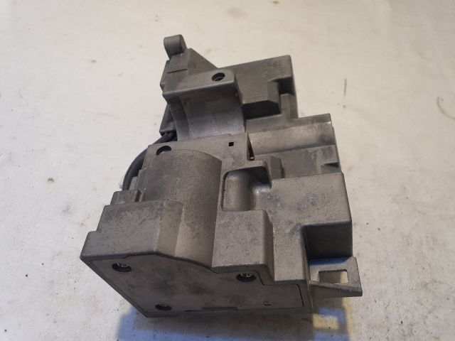 bontott TOYOTA AVENSIS T25 Kormányzár (Elektromos)