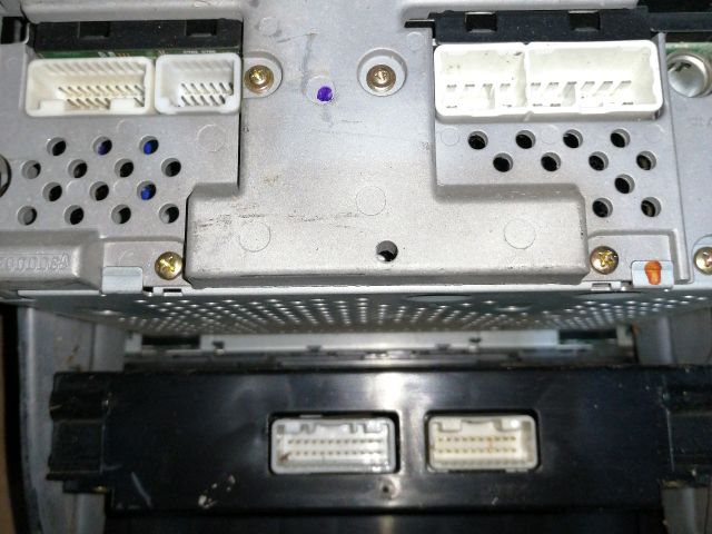 bontott TOYOTA AVENSIS T25 Középkonzol Vezérlő Panel