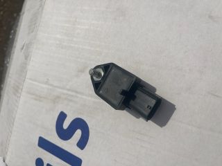 bontott TOYOTA AVENSIS T25 Központi Ütközés Érzékelő