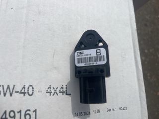 bontott TOYOTA AVENSIS T25 Központi Ütközés Érzékelő