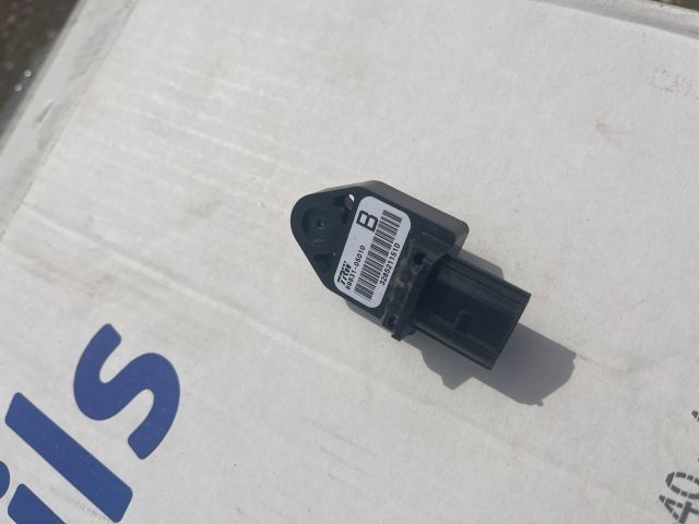 bontott TOYOTA AVENSIS T25 Központi Ütközés Érzékelő