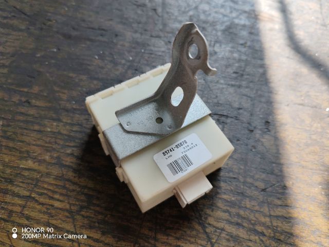 bontott TOYOTA AVENSIS T25 Központizár Elektronika