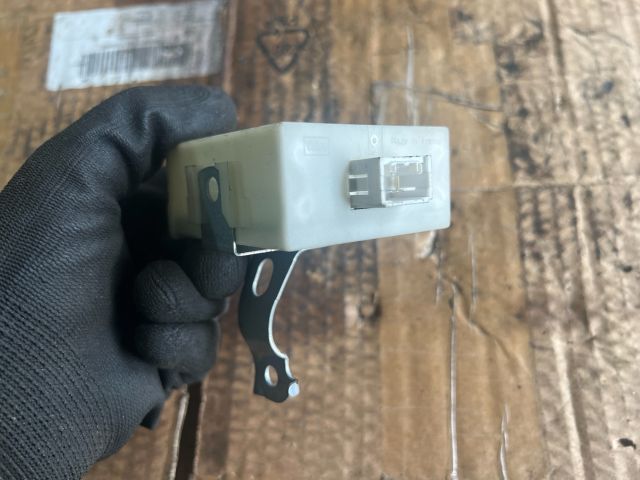 bontott TOYOTA AVENSIS T25 Központizár Elektronika