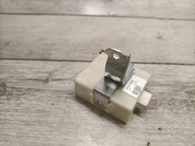 bontott TOYOTA AVENSIS T25 Központizár Elektronika