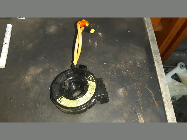 bontott TOYOTA AVENSIS T25 Légzsák Átvezető Szalagkábel