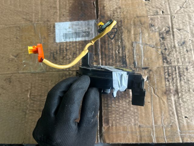 bontott TOYOTA AVENSIS T25 Légzsák Átvezető Szalagkábel