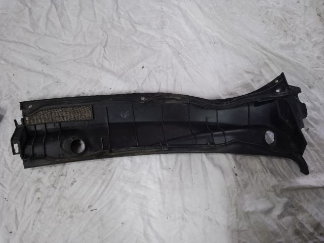 bontott TOYOTA AVENSIS T25 Levélrács