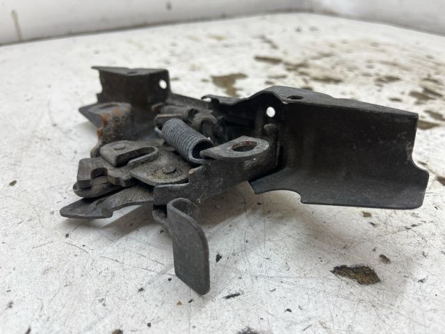 bontott TOYOTA AVENSIS T25 Motorháztető Zárszerkezet