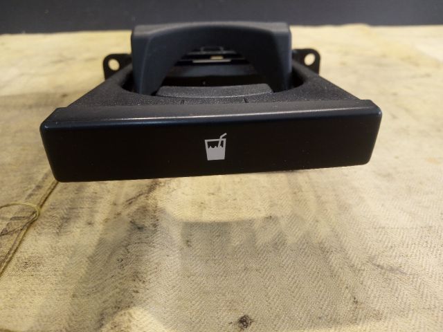 bontott TOYOTA AVENSIS T25 Pohártartó