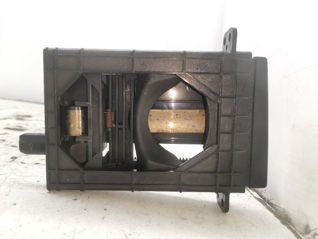 bontott TOYOTA AVENSIS T25 Pohártartó