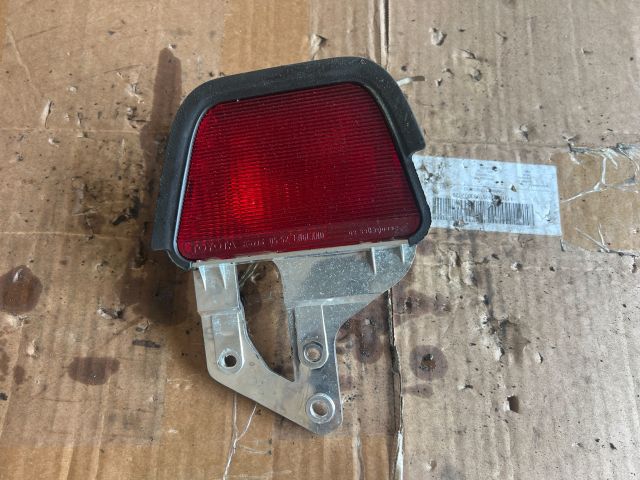 bontott TOYOTA AVENSIS T25 Pótféklámpa