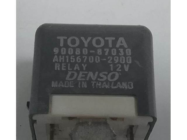 bontott TOYOTA AVENSIS T25 Relé