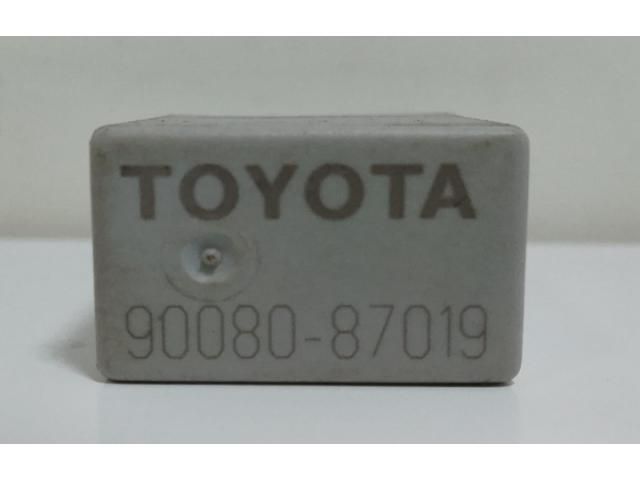 bontott TOYOTA AVENSIS T25 Relé