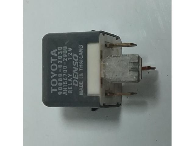 bontott TOYOTA AVENSIS T25 Relé