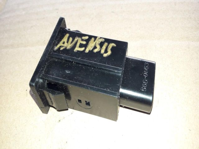 bontott TOYOTA AVENSIS T25 Tankajtó Nyitó Kar / Gomb