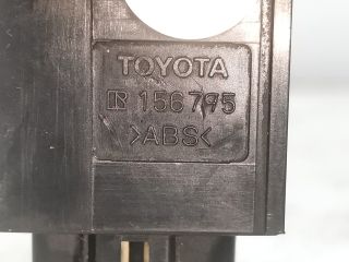 bontott TOYOTA AVENSIS T25 Tankajtó Nyitó Kar / Gomb