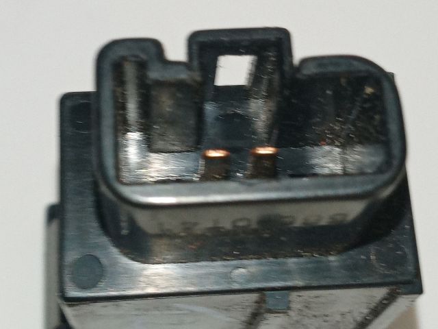 bontott TOYOTA AVENSIS T25 Tankajtó Nyitó Kar / Gomb