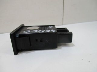 bontott TOYOTA AVENSIS T25 Tankajtó Nyitó Kar / Gomb