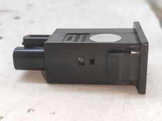 bontott TOYOTA AVENSIS T25 Tankajtó Nyitó Kar / Gomb