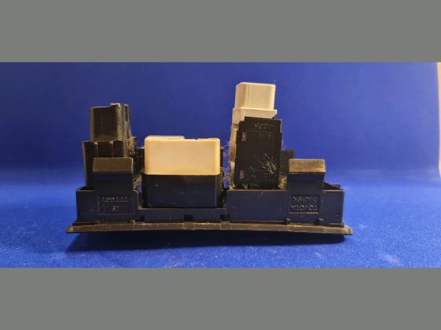 bontott TOYOTA AVENSIS T25 Tükör Kapcsoló