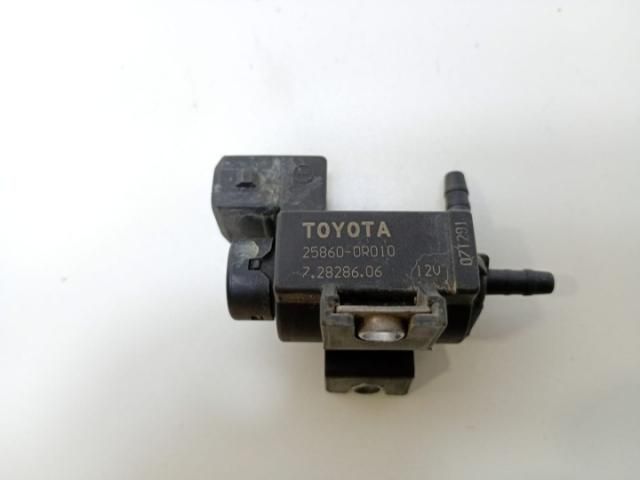 bontott TOYOTA AVENSIS T25 Vákum Szelep